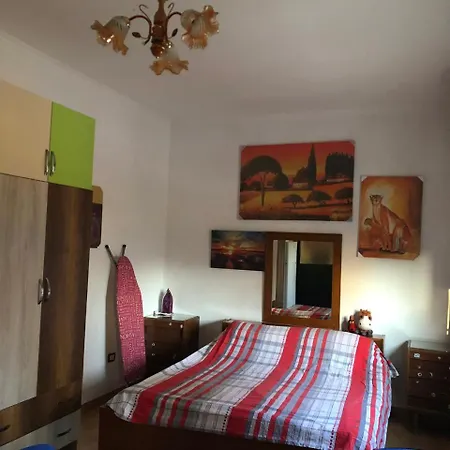 Rose Apartment *